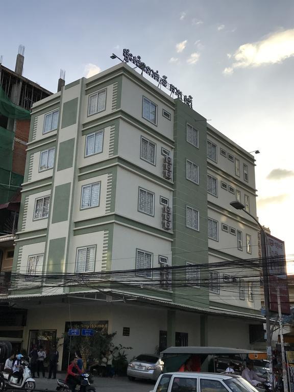 Ny Ka Smy Hotel Phnom Penh Exterior photo